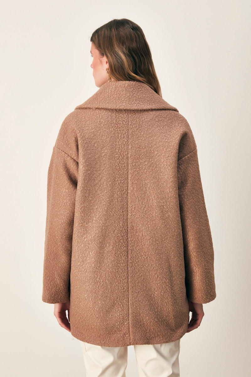 Палто от букле в цвят капучино