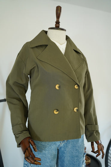 Къс тренч в маслиненозелен цвят