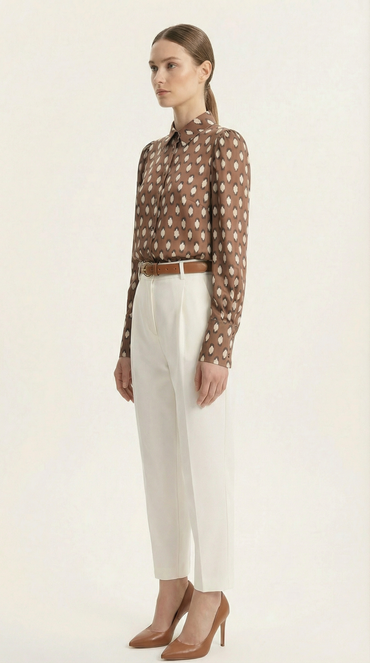 Модерен бял панталон с висока талия и кройка морков