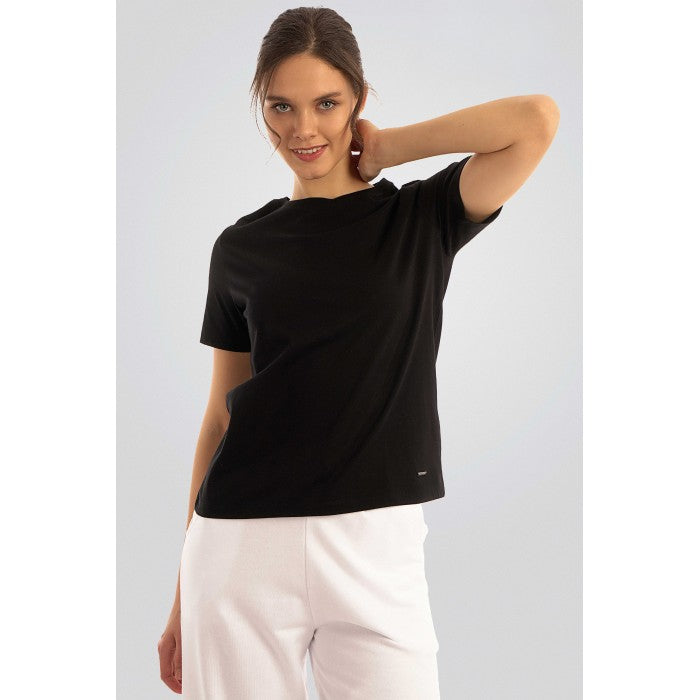 Класическа черна тениска