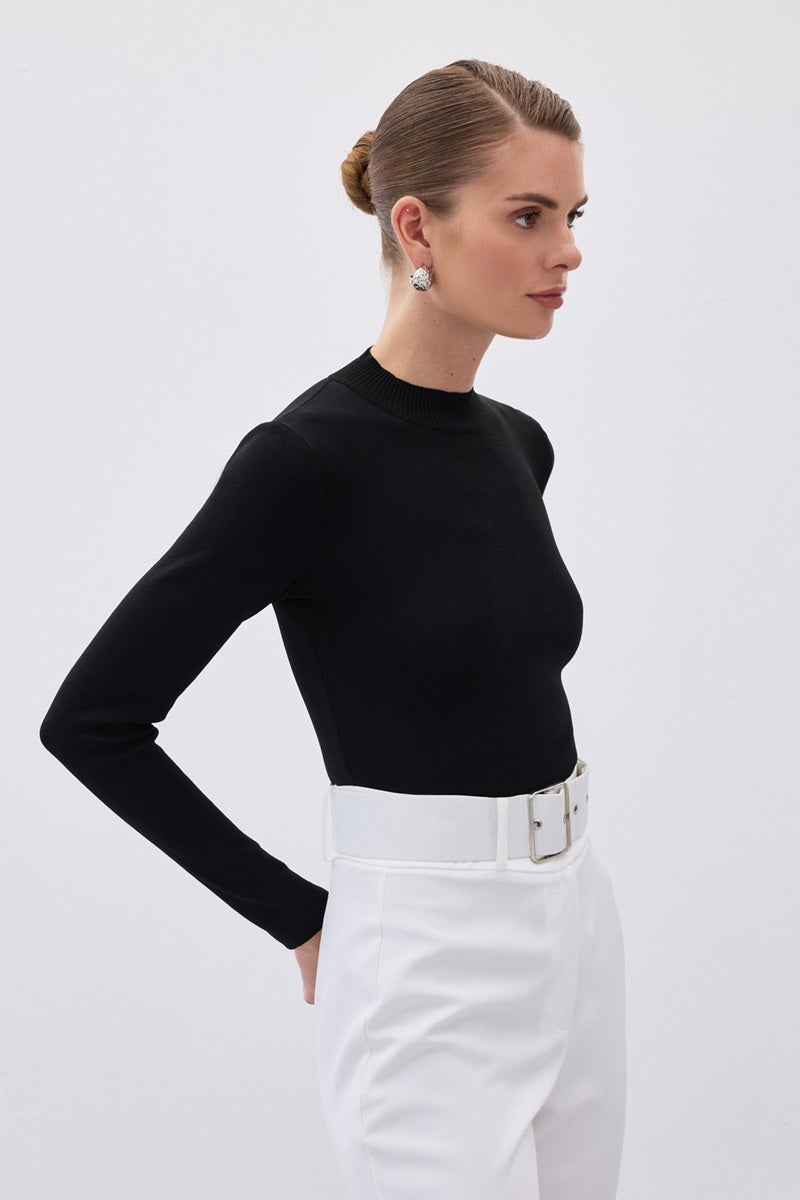 Черно полуполо с дълъг ръкав