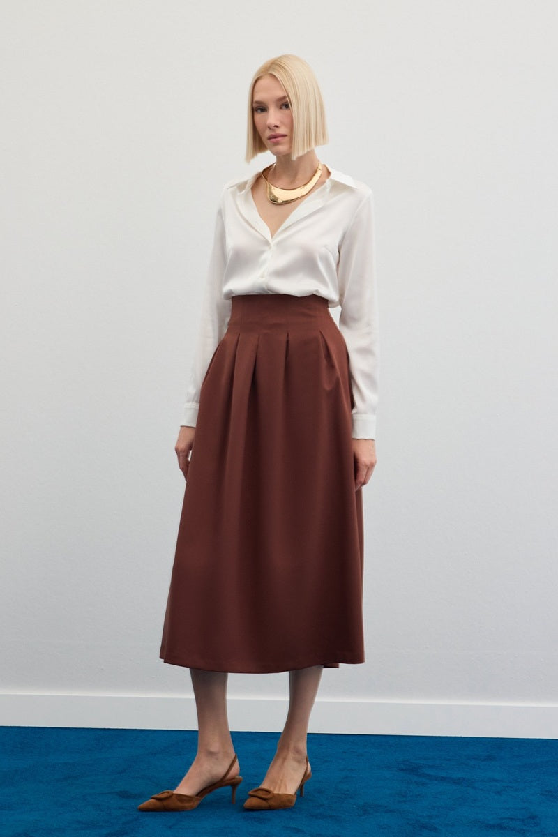 Разкроена миди пола с висока талия в кафяв цвят