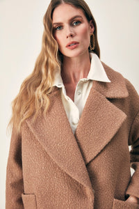 Палто от букле в цвят капучино