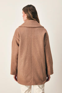 Палто от букле в цвят капучино