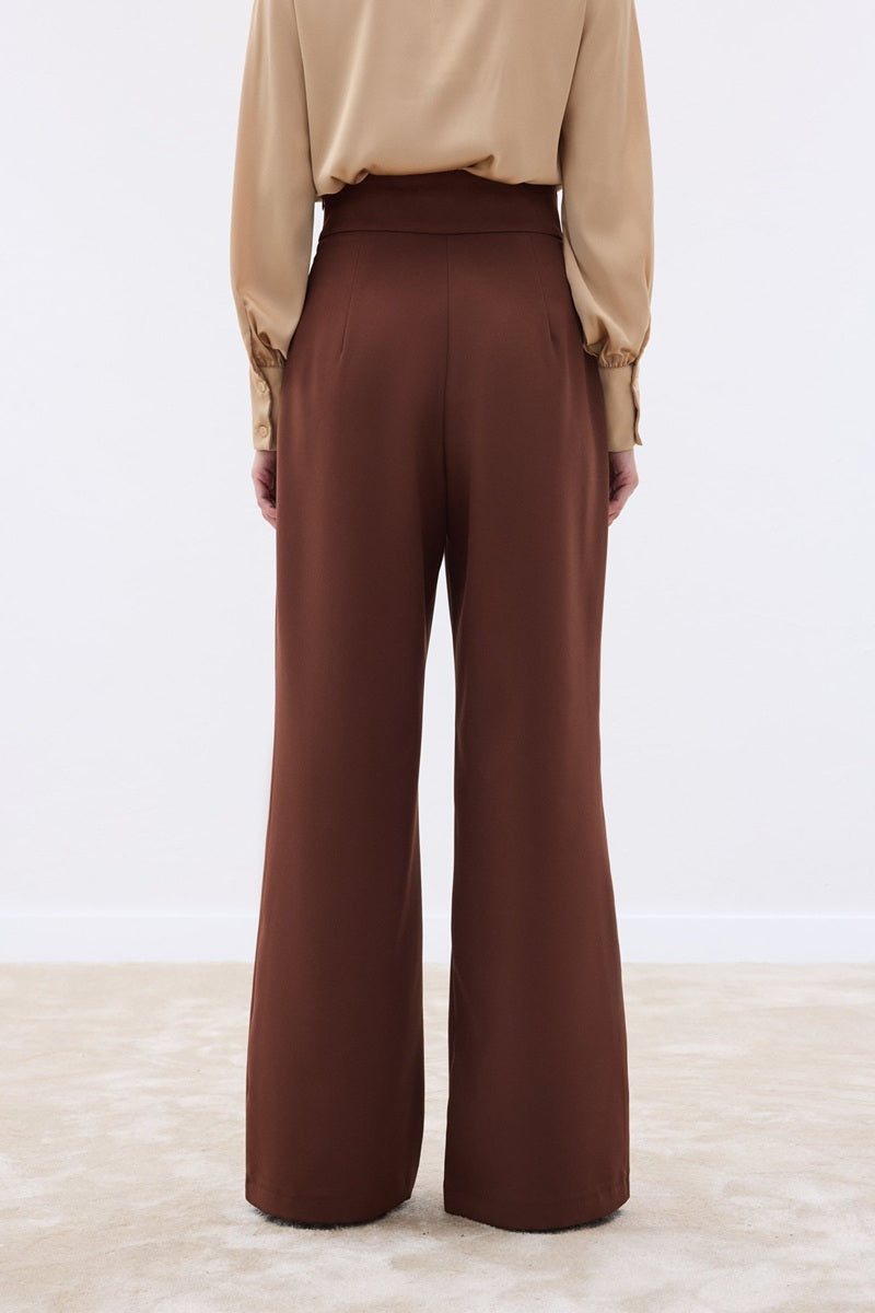 Елегантен панталон с висока талия и златни пафти