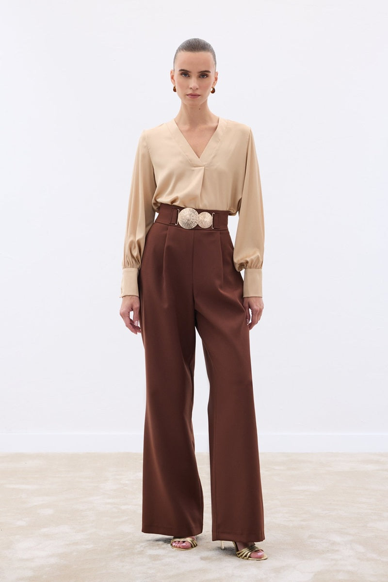 Елегантен панталон с висока талия и златни пафти