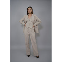 Елегантен комплект от елече, сако и панталон в светъл бежов цвят
