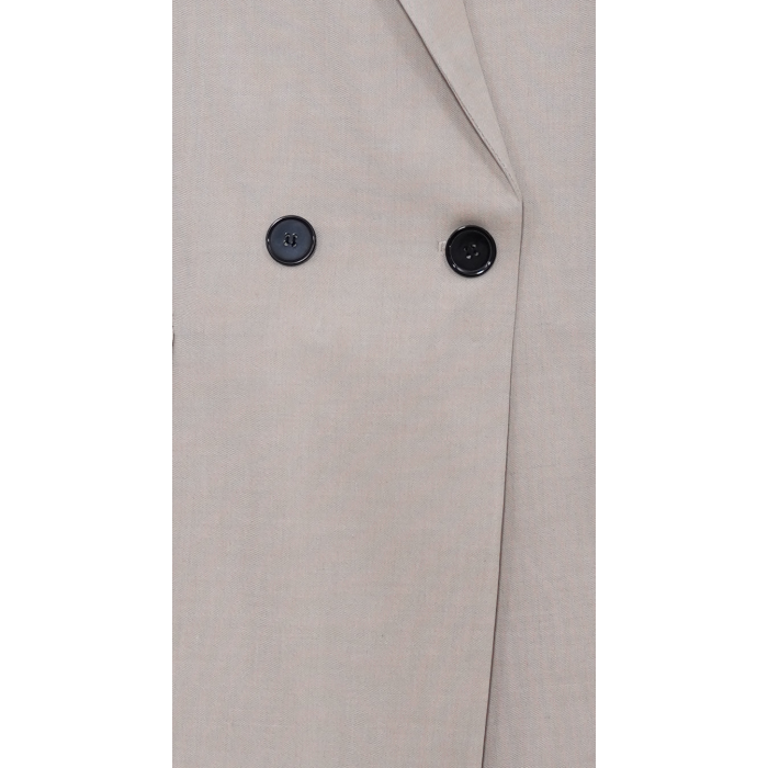 Елегантен комплект от елече, сако и панталон в светъл бежов цвят