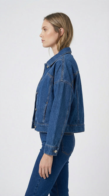 Дамско късо дънково яке в тъмносин деним