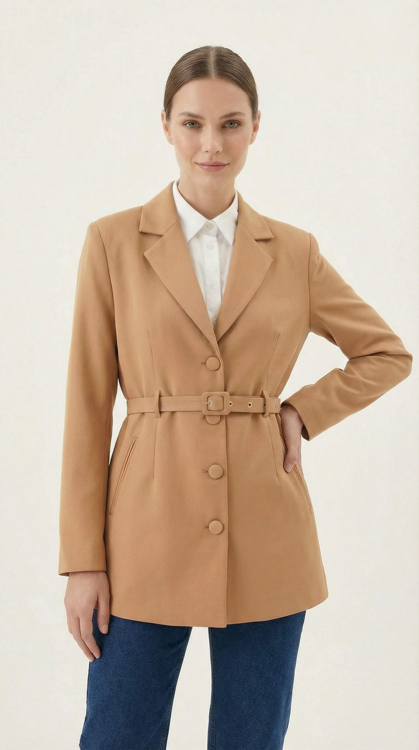 Карамелено сако с колан