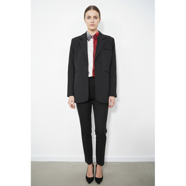 Класически черен костюм от сако и панталон