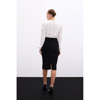 Класическа пола-молив в черен цвят