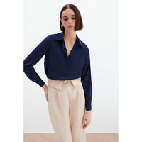 Сатенена риза в нощно синьо