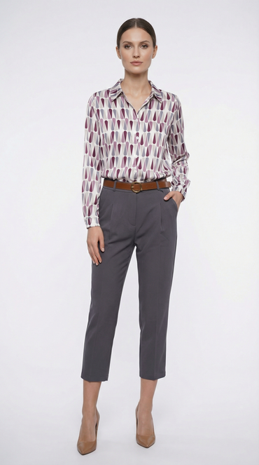 Модерен тъмносив панталон с висока талия и кройка морков