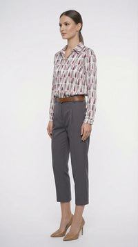 Модерен тъмносив панталон с висока талия и кройка морков